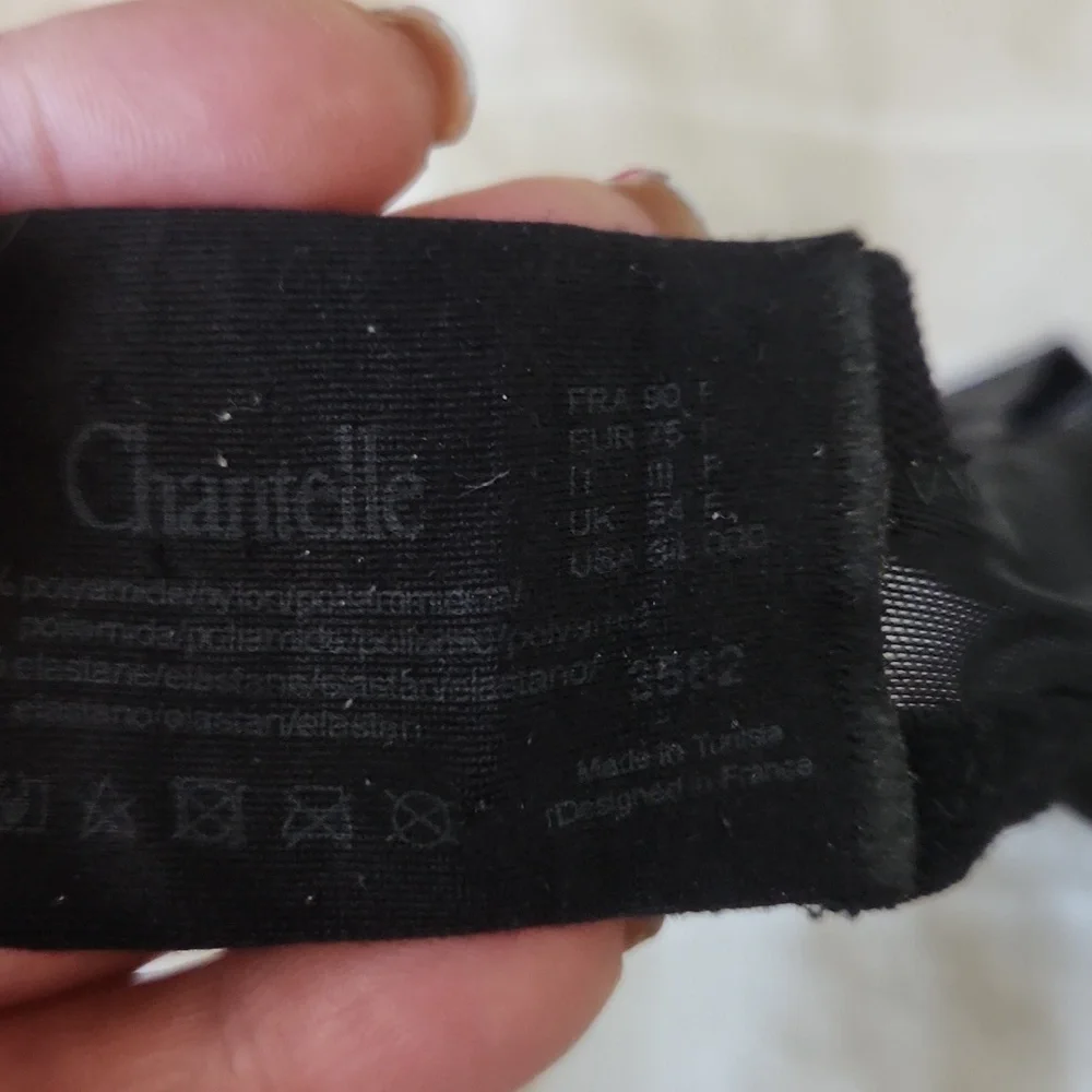 Chantelle 34DDD Black Lace Bra - Picture 3 of 3